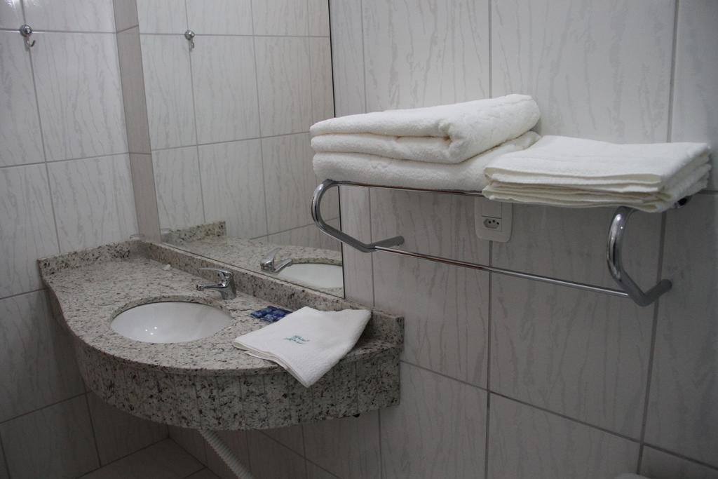 Hotel Monet Erechim Bilik gambar