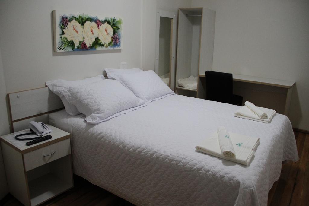 Hotel Monet Erechim Bilik gambar